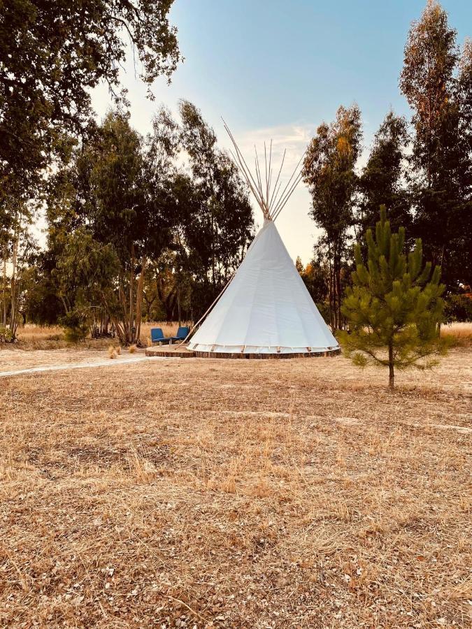 Goodmuda Tipi'S Hotel Grândola Екстериор снимка